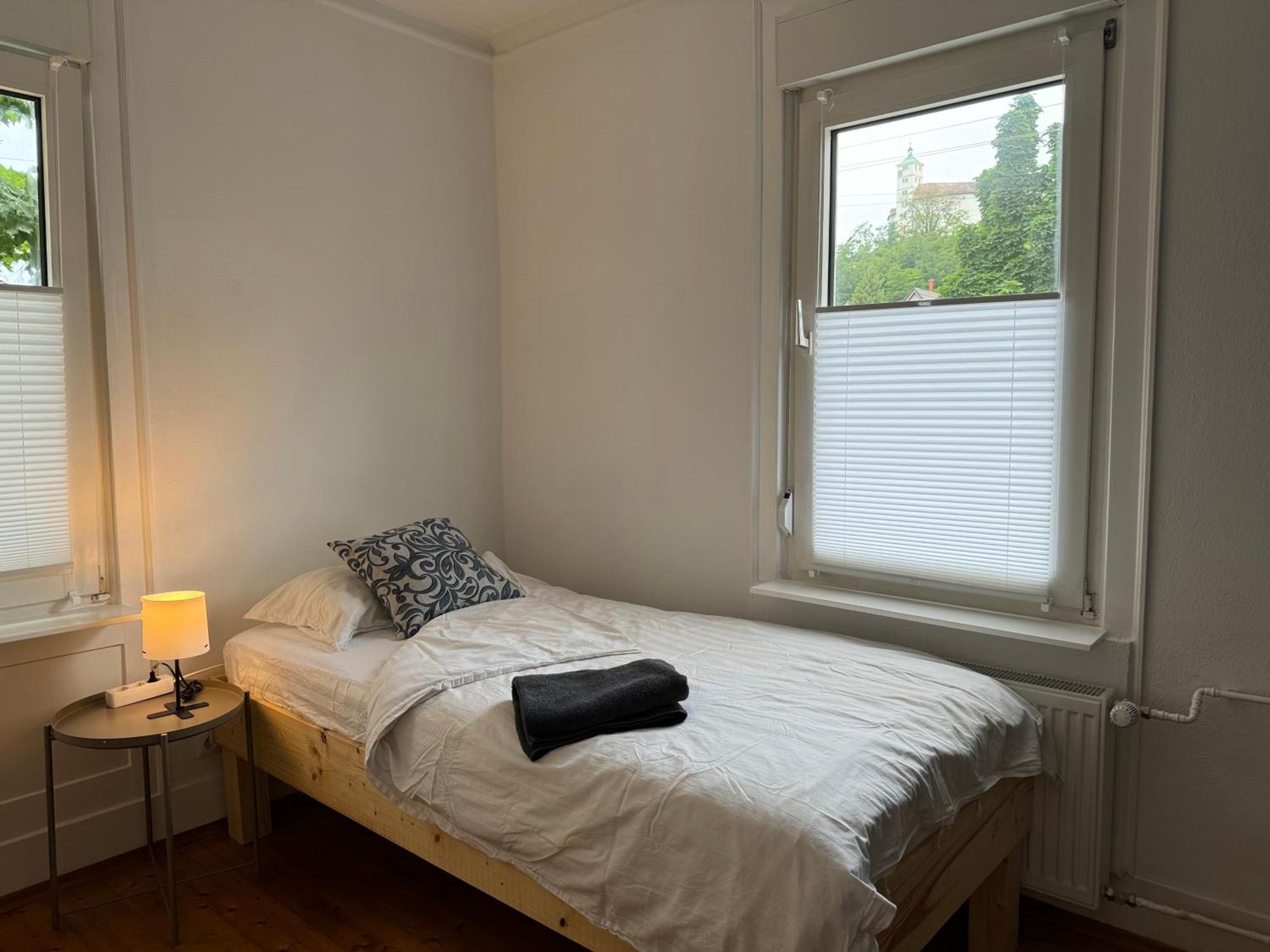 90Qm 4-Zimmer-Wohnung - Apartment Friedrichstrasse Vaihingen an der Enz Bagian luar foto